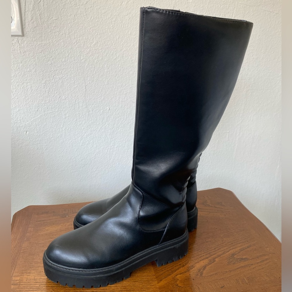 Women's Knee-High Boots, size 10